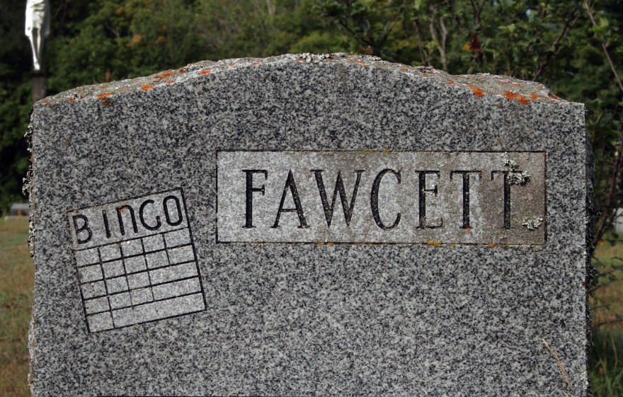 A blank Bingo card engraved of a headstone